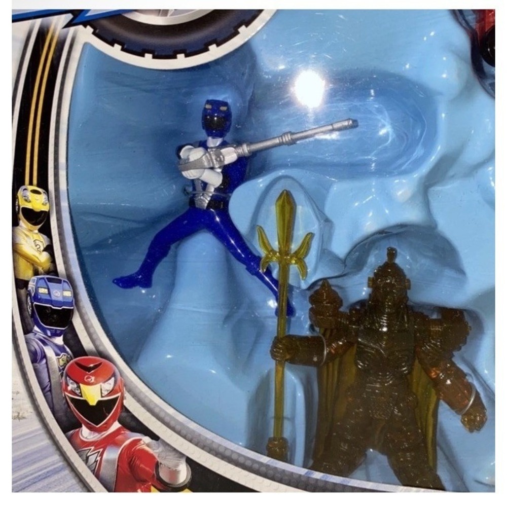 Bandai Power Rangers RPM Track Adventure Set 95121 Red Blue Yellow Rangers New - Picture 3 of 15